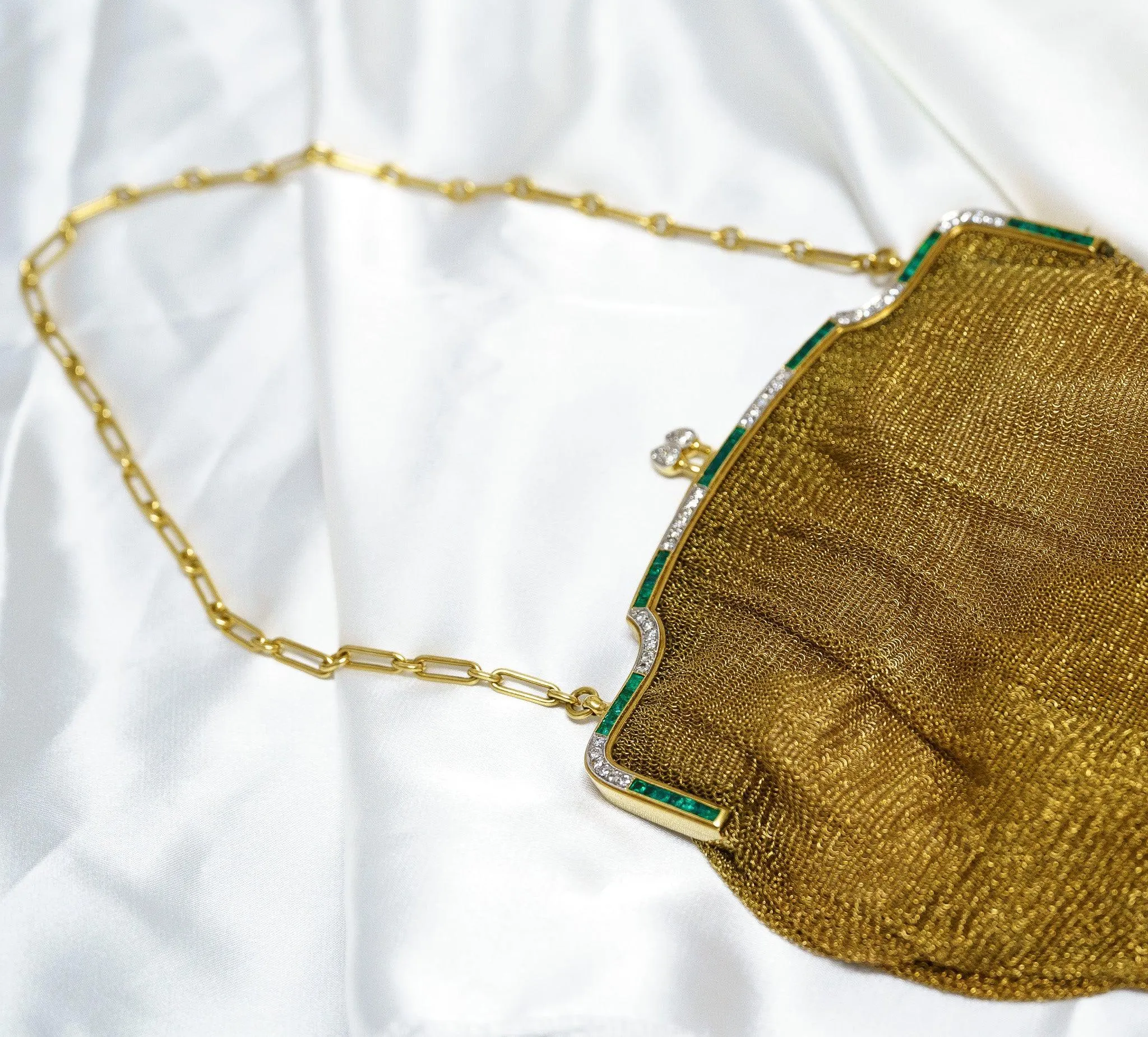 Antique Art Deco 18K Gold Mesh Evening Bag With Emerald and Diamond Frame