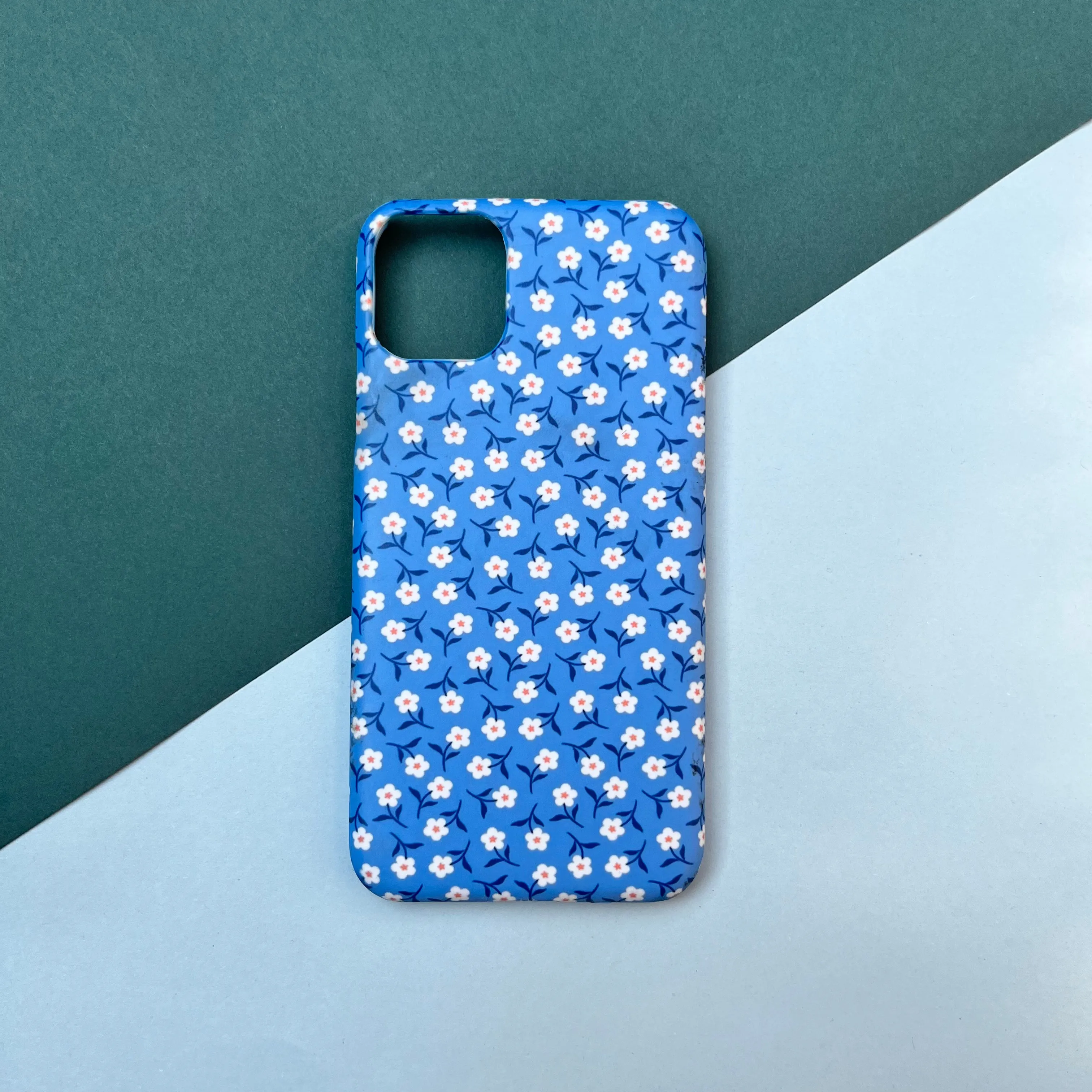 Blue Floral Hard Case