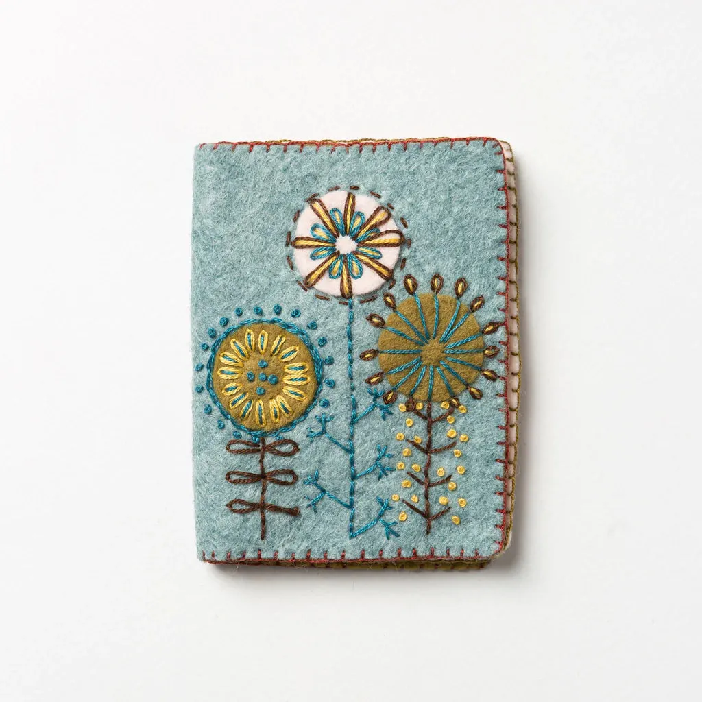 Corinne Lapierre - Mini Felt Craft Kit Needle Case