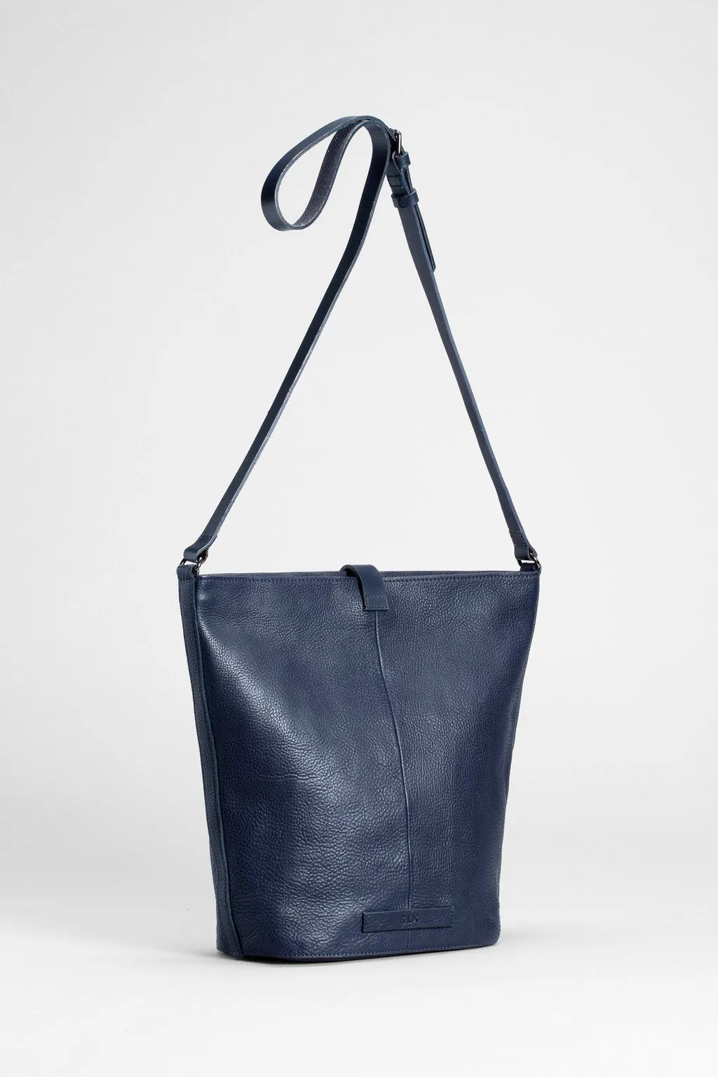 FAI BUCKET BAG