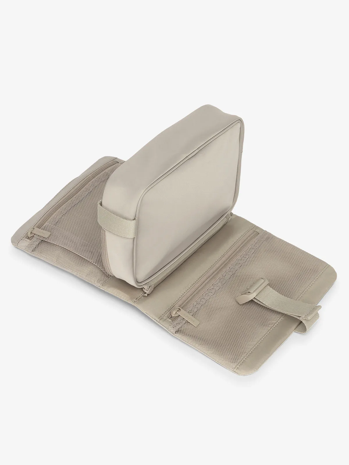 Fit Hanging Dopp Kit