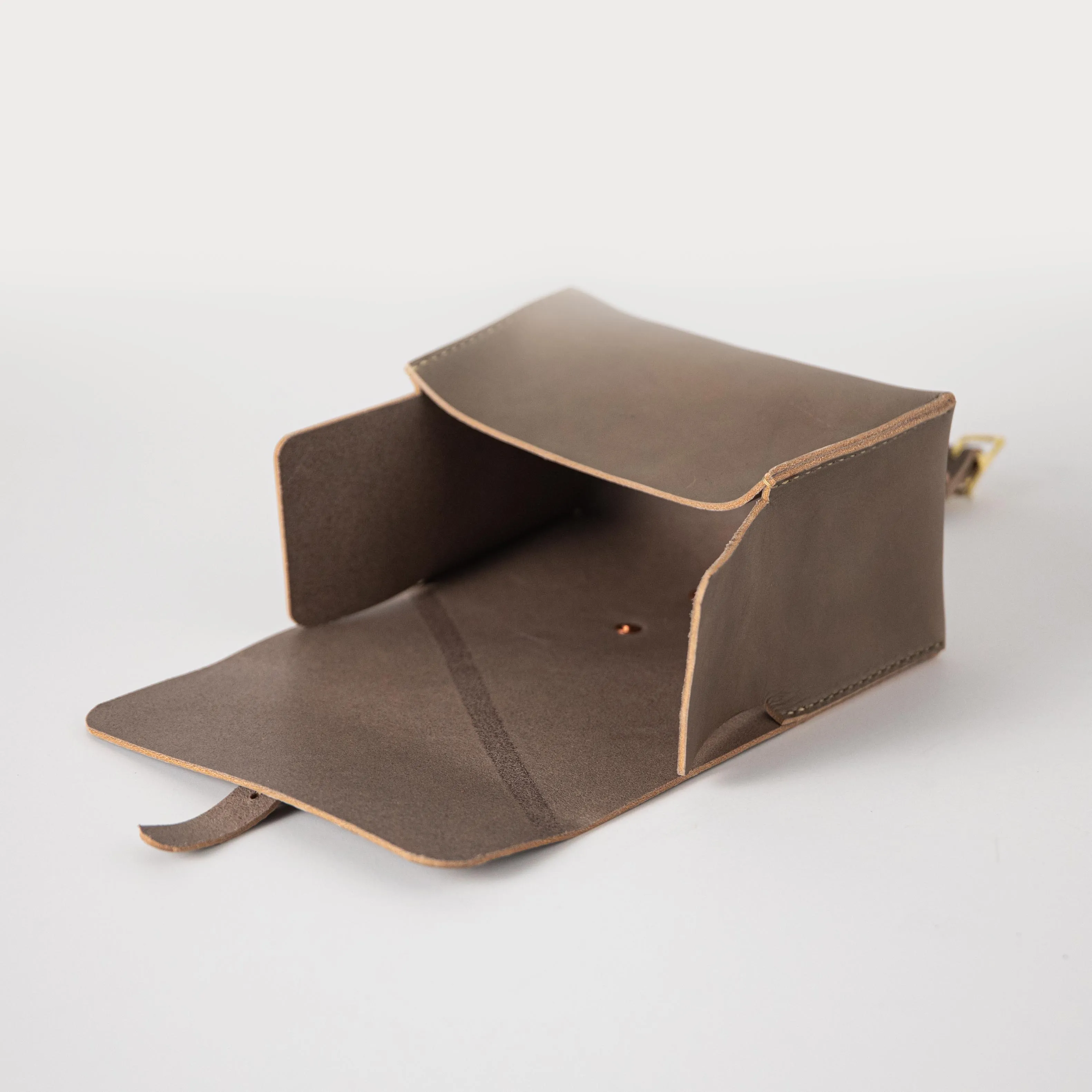 Grey Dopp Kit