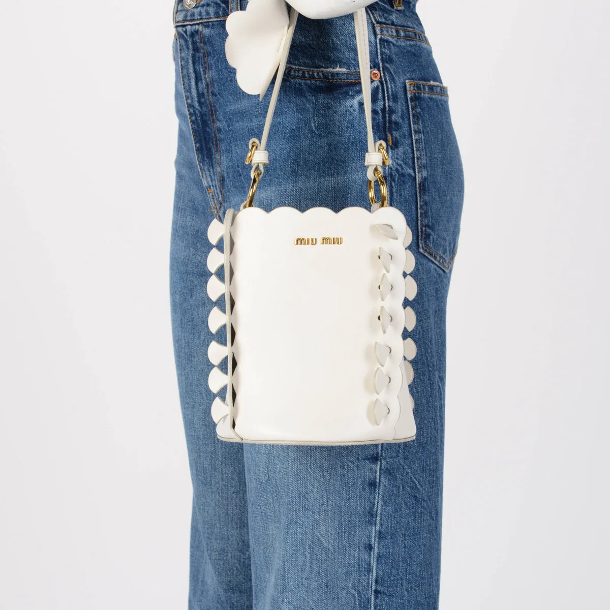 Miu Miu White Calfskin Flower Scalloped Bucket Bag