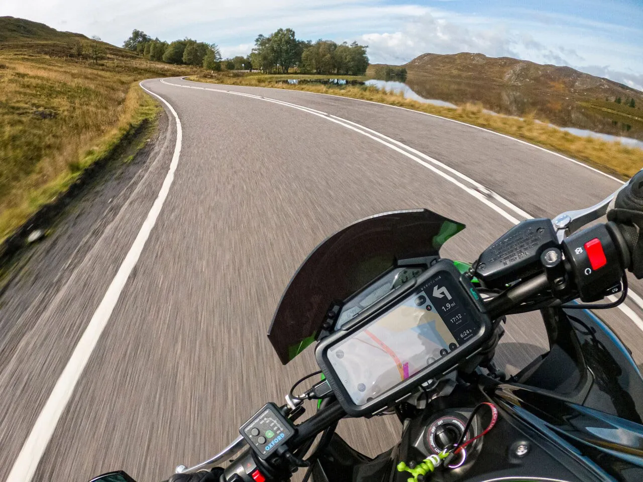 XIAOMI TOUGH WATERPROOF HARD SATNAV CASE MOTORCYCLE MOUNT